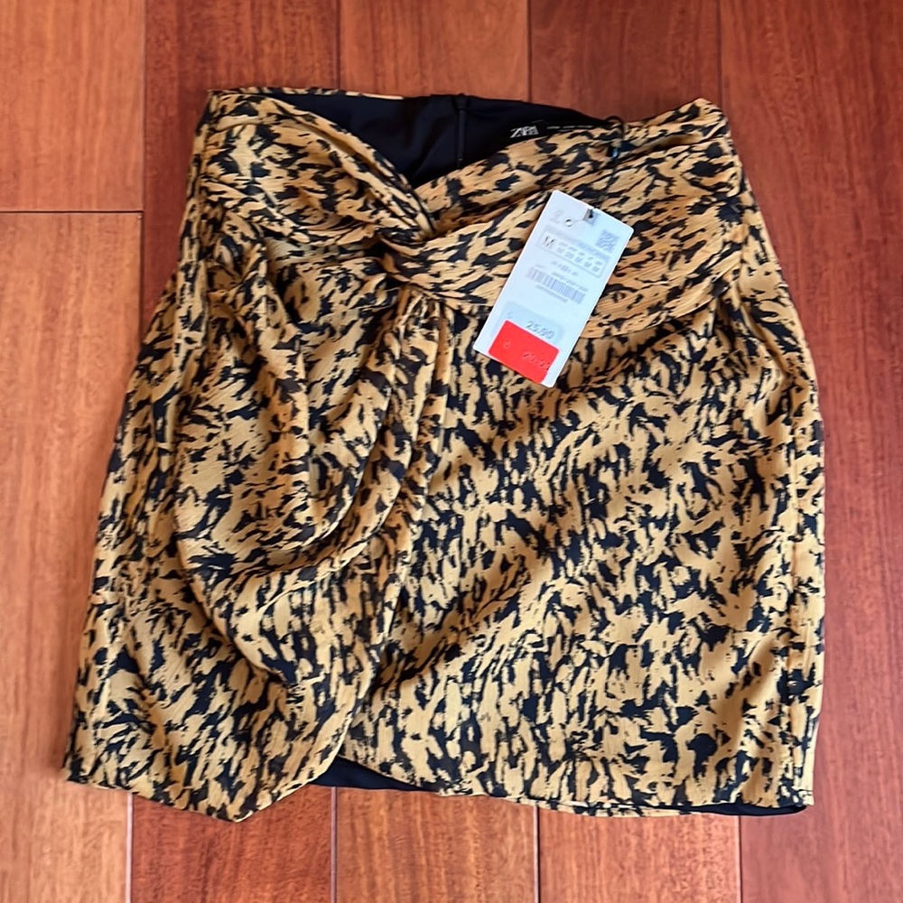 New Zara Skirt